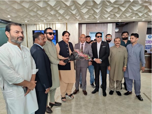 High Commissioner meets with the President and members of the Gujranwala Chamber of Commerce and Industry in Gujranwala.