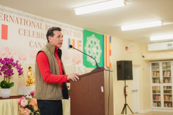 The Consul General participates the International Buddhist Day Celebration in Toronto