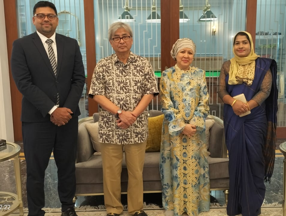 Acting High Commissioner of Sri Lanka in Kuala Lumpur pays a courtesy call on Crown Prince of Perak, Malaysia