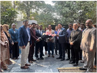 Delegation led by Speaker of Parliament meets Sri Lankan students in Lahore