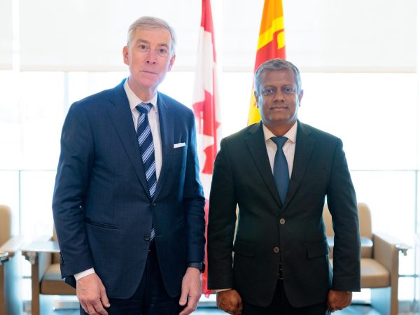 Consul General meets with President of Seneca Polytechnic in Canada
