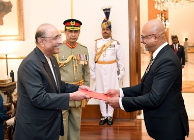 High Commissioner of Sri Lanka to Pakistan presents credentials