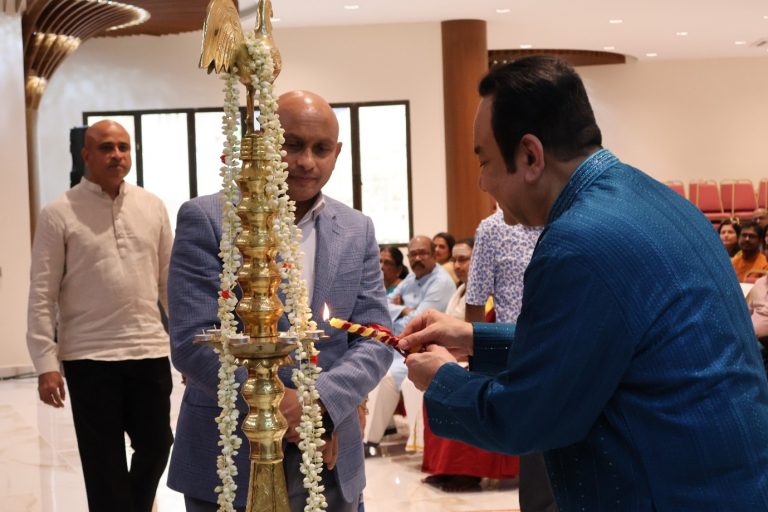 Sri Lankan Community bonds over the Spirit of Deepavali in Singapore