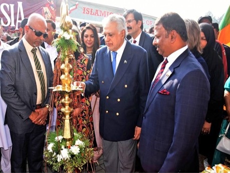 Sri Lanka High Commission in Islamabad participate in the Pakistan Foreign Office Women’s Association (PFOWA) Annual Charity Bazaar- 2025