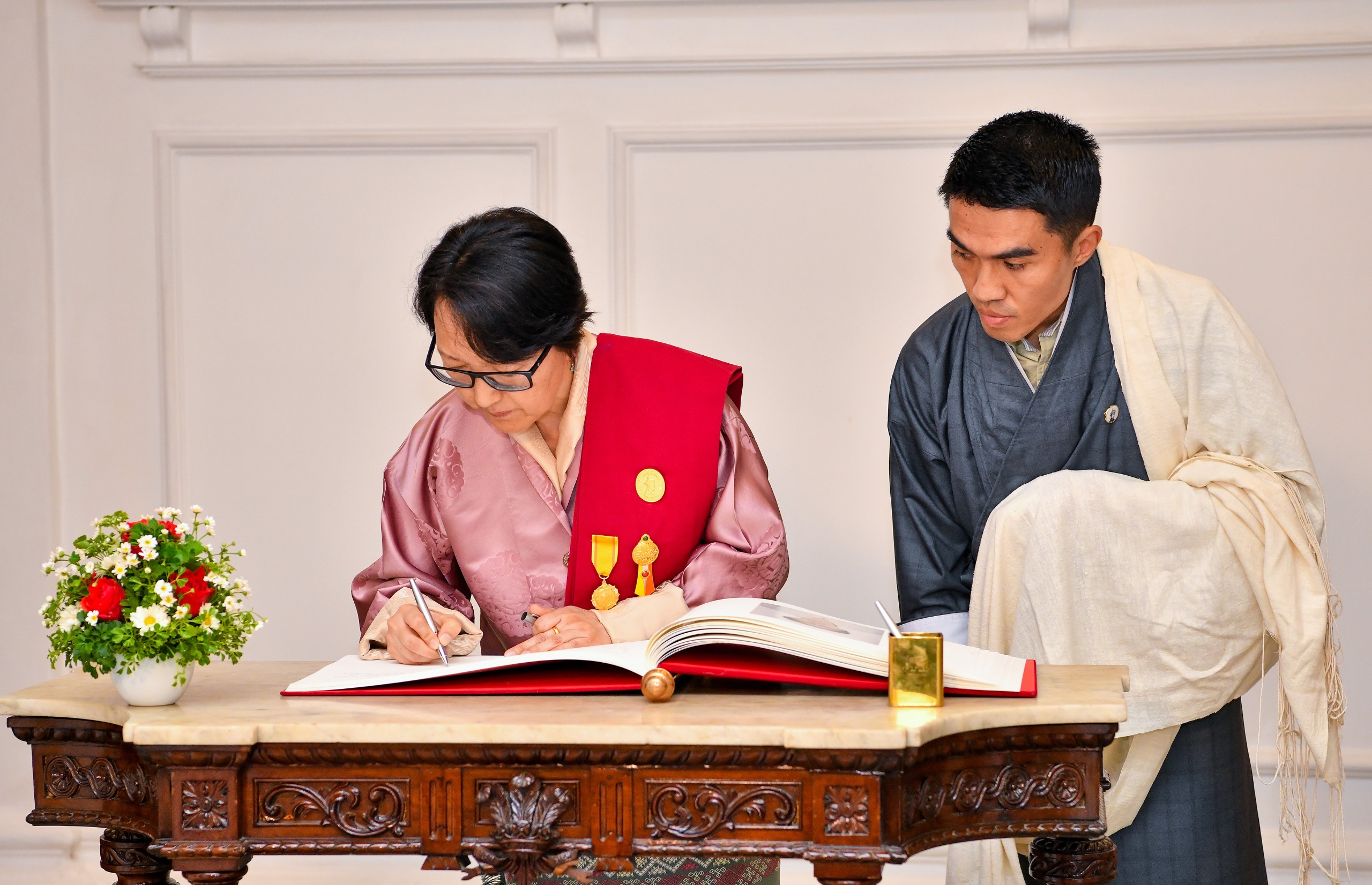  The Ambassador of the Kingdom of Bhutan presents Credentials to Sri Lanka 
