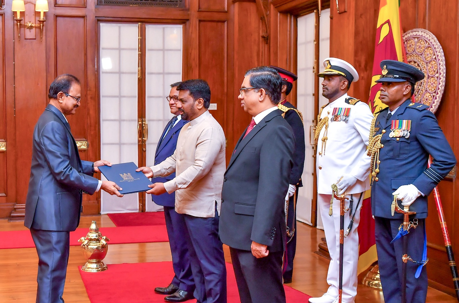 The High Commissioner of the Republic of Fiji presents Credentials to Sri Lanka