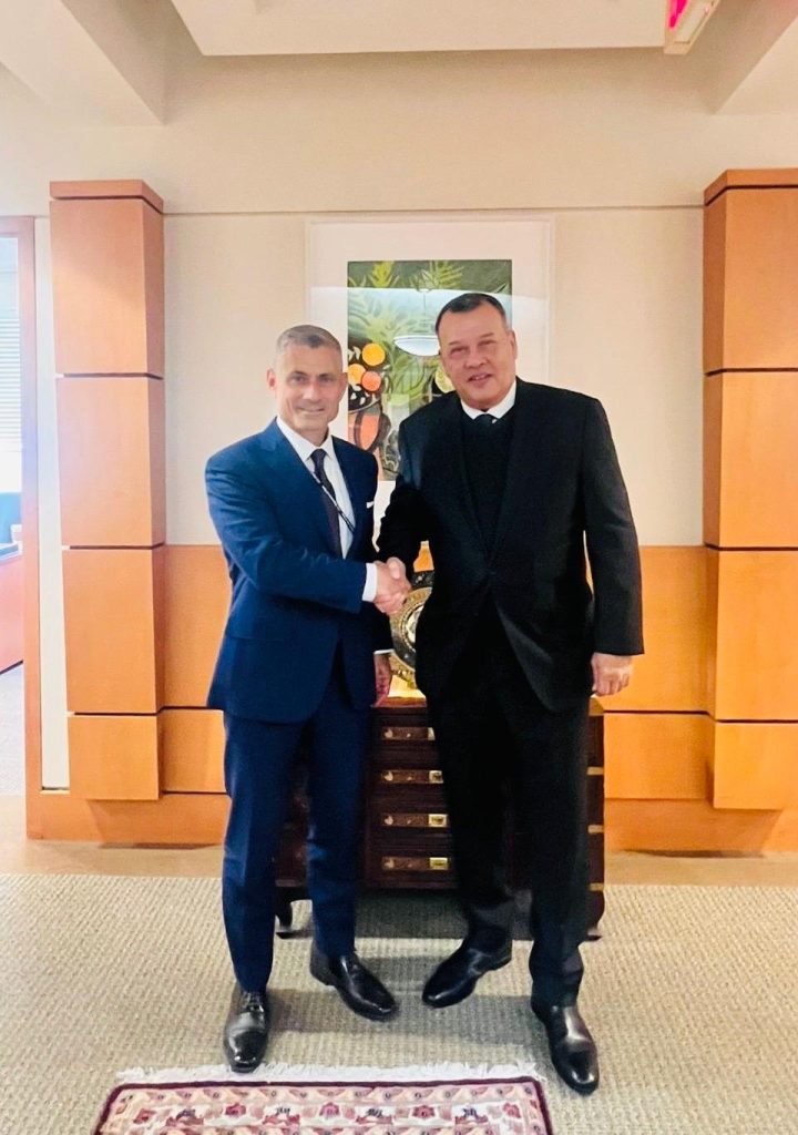 Ambassador Mahinda Samarasinghe paid a courtesy call on recently appointed Assistant Secretary Paul Kapur and Deputy Assistant Secretary Bethany Poulos Morrison of the U.S. Department of State