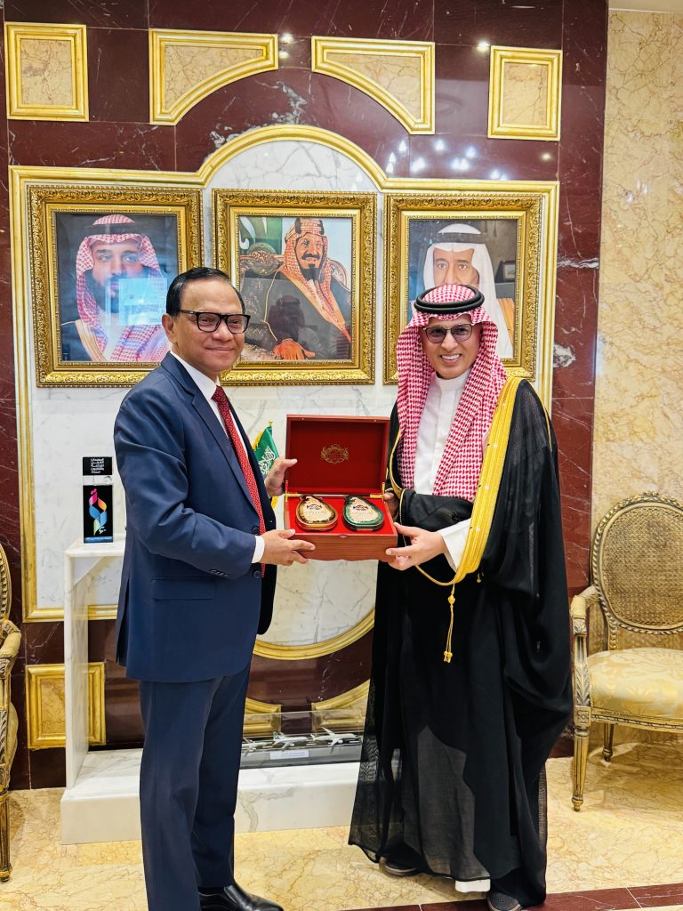 Saudi Broadcasting Authority (SBA) Chief receives Sri Lanka Ambassador to Saudi Arabia
